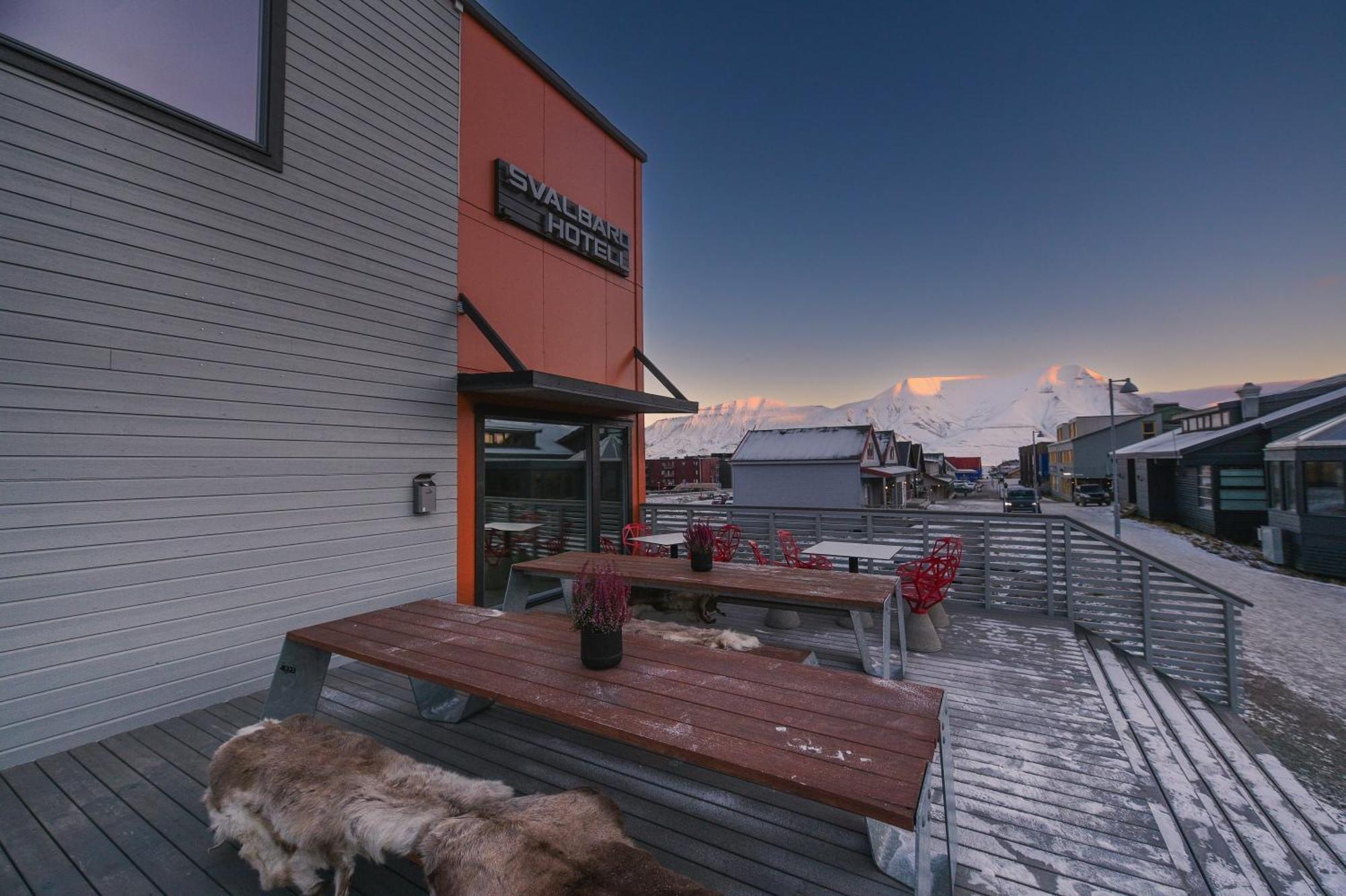 Svalbard Hotell | Polfareren Longyearbyen Ngoại thất bức ảnh