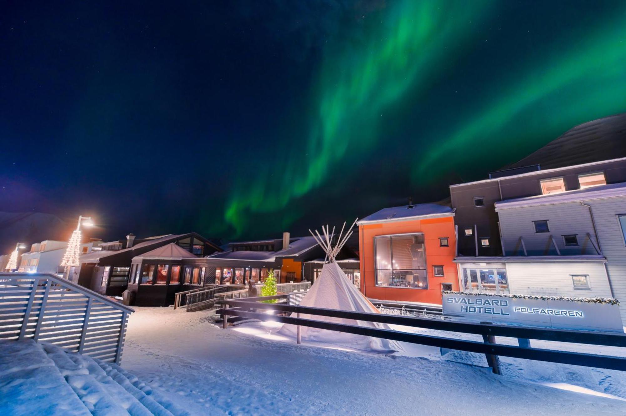 Svalbard Hotell | Polfareren Longyearbyen Ngoại thất bức ảnh