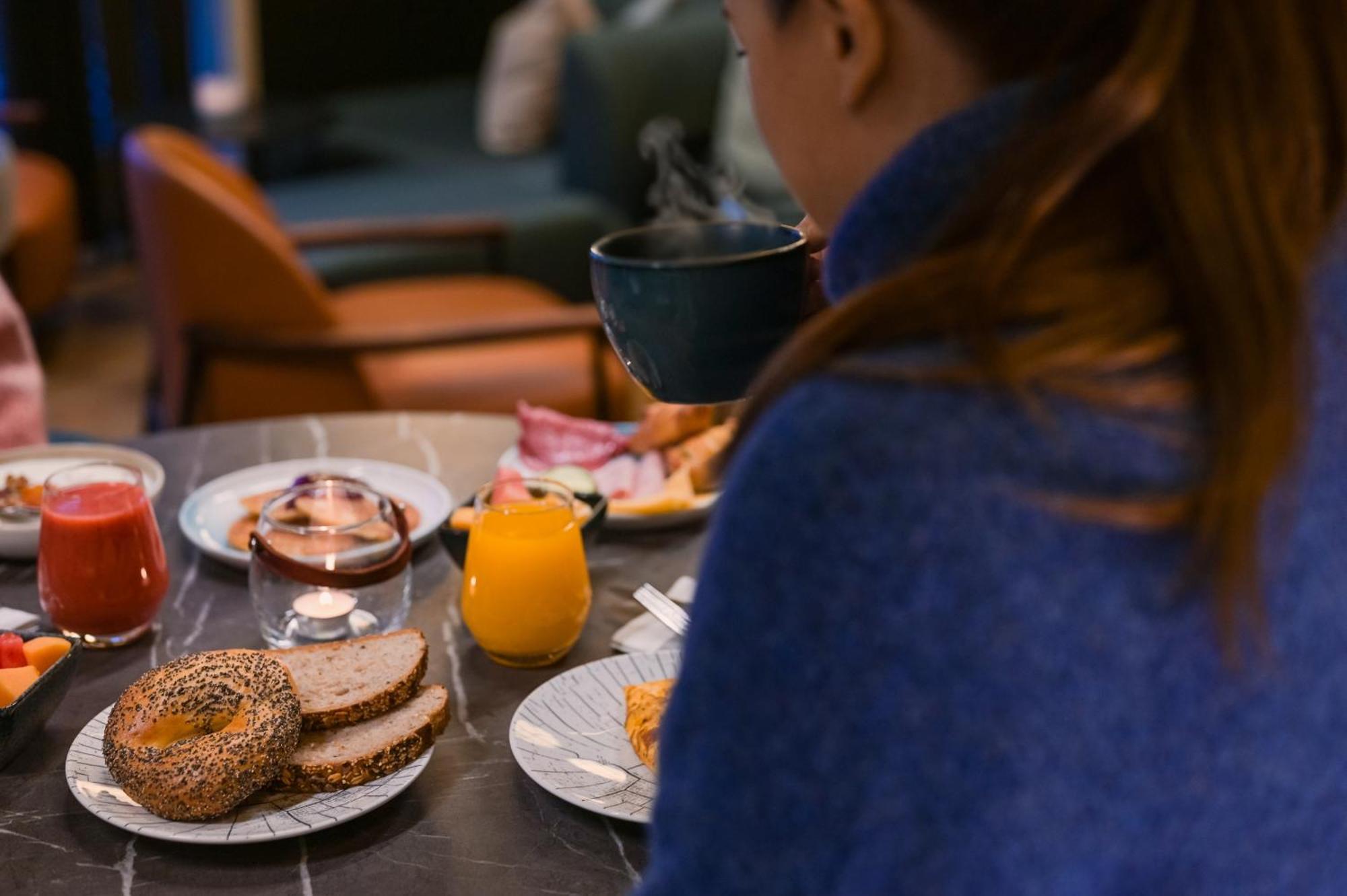 Svalbard Hotell | Polfareren Longyearbyen Ngoại thất bức ảnh