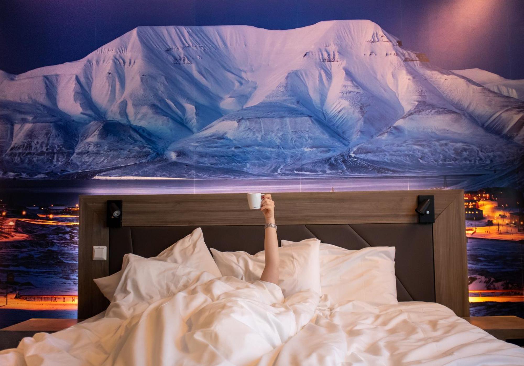 Svalbard Hotell | Polfareren Longyearbyen Ngoại thất bức ảnh