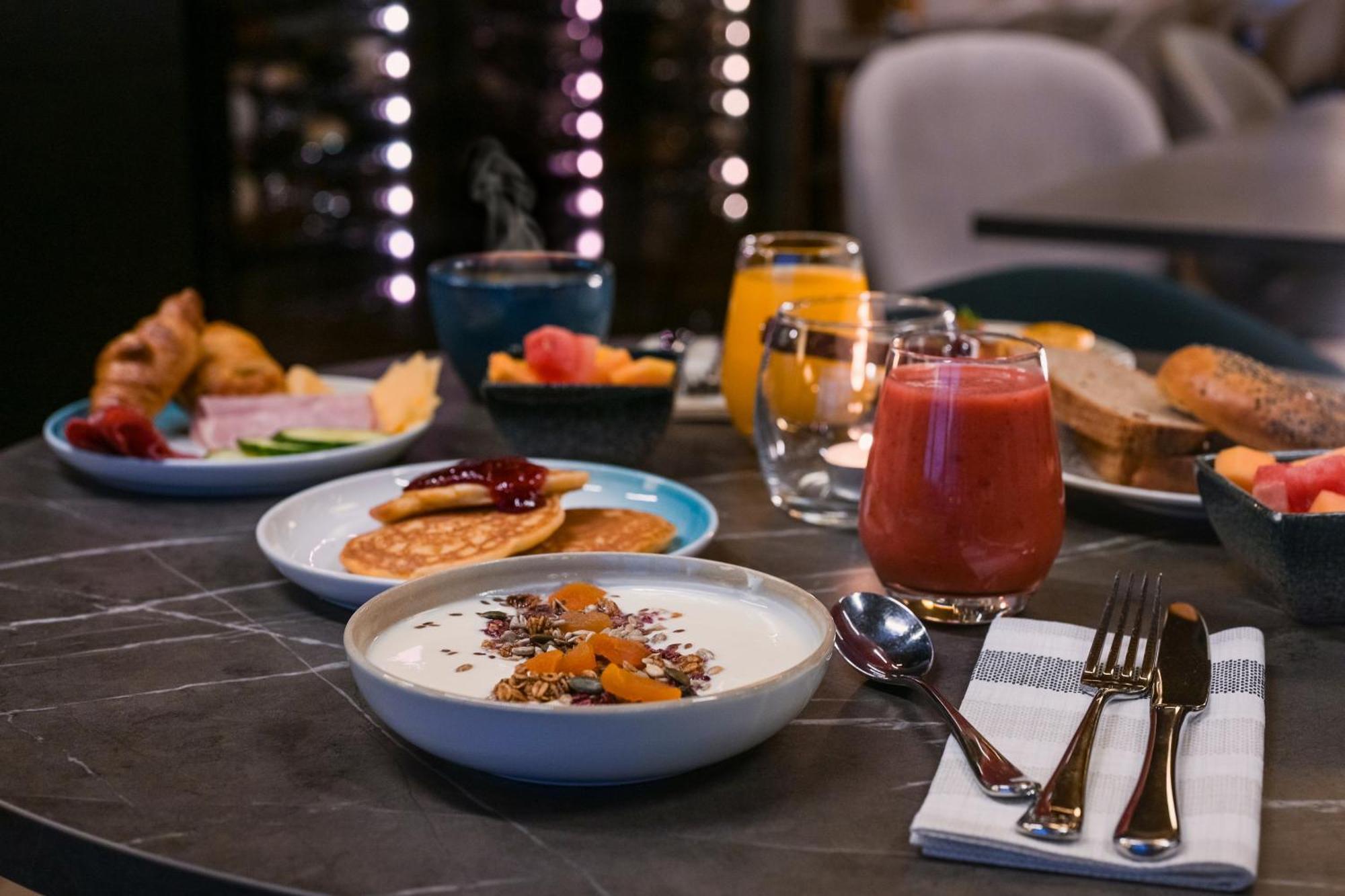 Svalbard Hotell | Polfareren Longyearbyen Ngoại thất bức ảnh