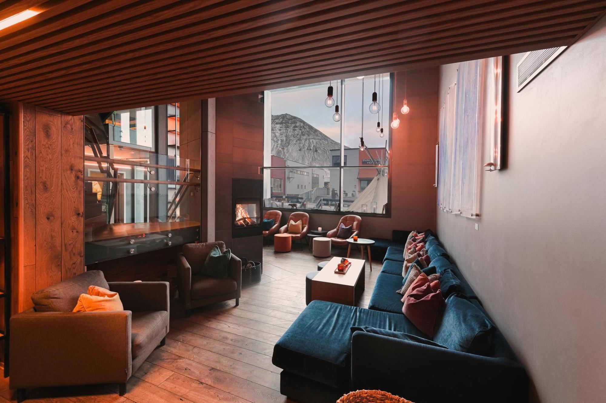 Svalbard Hotell | Polfareren Longyearbyen Ngoại thất bức ảnh